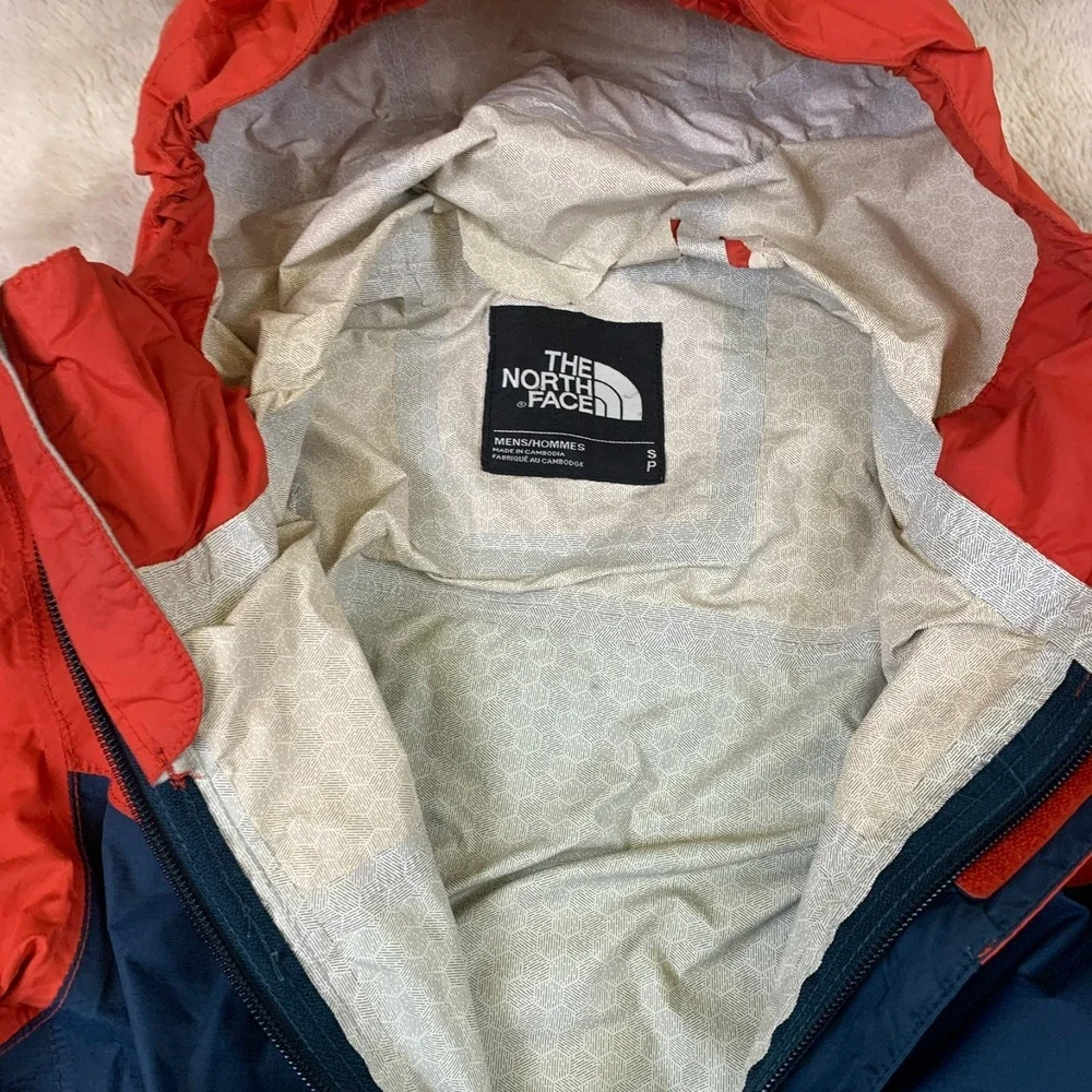 The North‎ Face DryVent Rain Jacket Mens Red Blue Hooded Shell